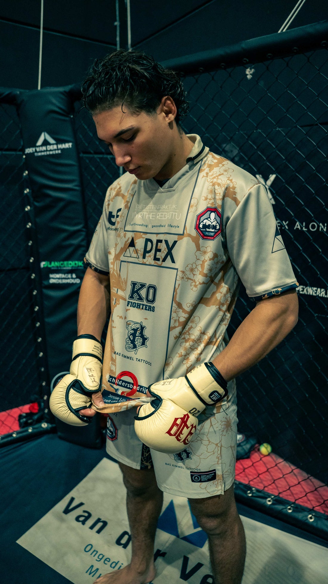 Gavin Luijendijk x APEX — The Desert Sakura Walkout Kit